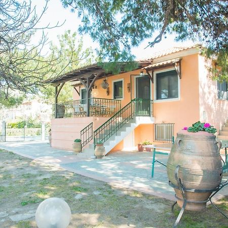 Villa Pefka Никити Екстериор снимка