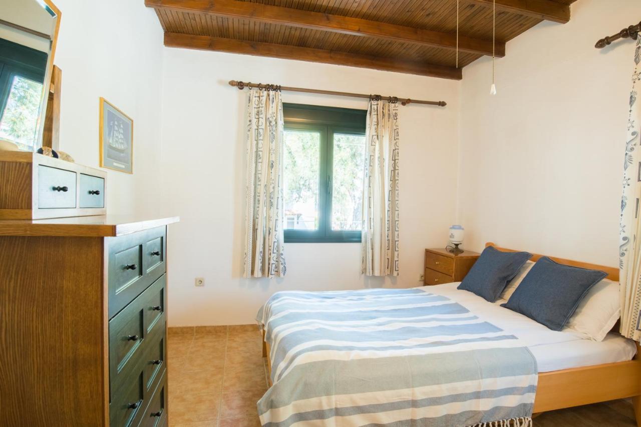 Villa Pefka Никити Екстериор снимка